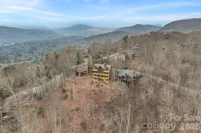 277 Kestrel Court, Sapphire, NC 28774