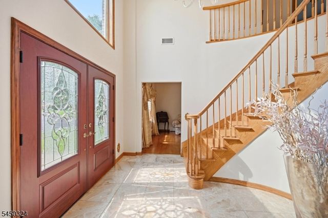27 Sparrowbush Rd, Mahwah Twp., NJ 07430