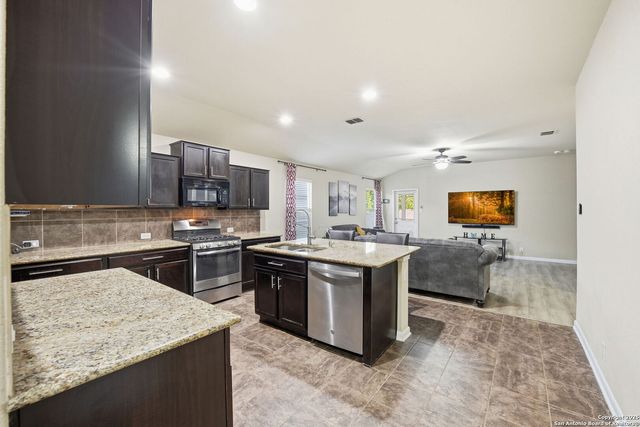 12212 Bening, Schertz, TX 78154