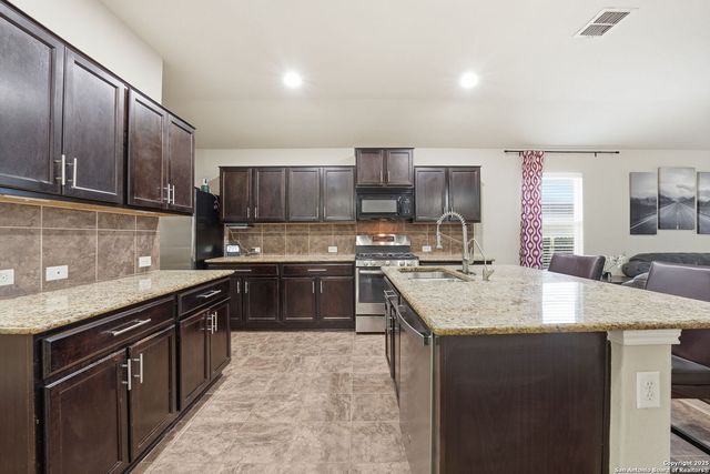 12212 Bening, Schertz, TX 78154