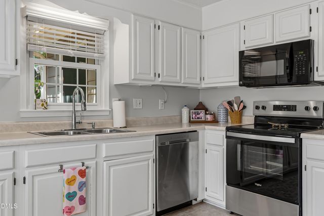 2424 Mapleton Lane, Raleigh, NC 27613