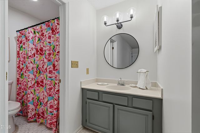 2424 Mapleton Lane, Raleigh, NC 27613