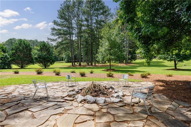 15 Greyrock, Adairsville, GA 30103