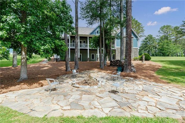 15 Greyrock, Adairsville, GA 30103
