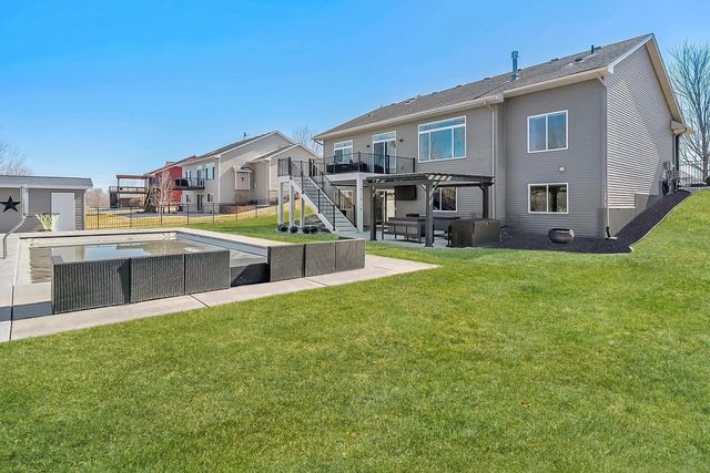 19224 Cattail Lane, Farmington, MN 55024