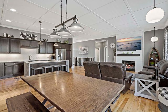 19224 Cattail Lane, Farmington, MN 55024