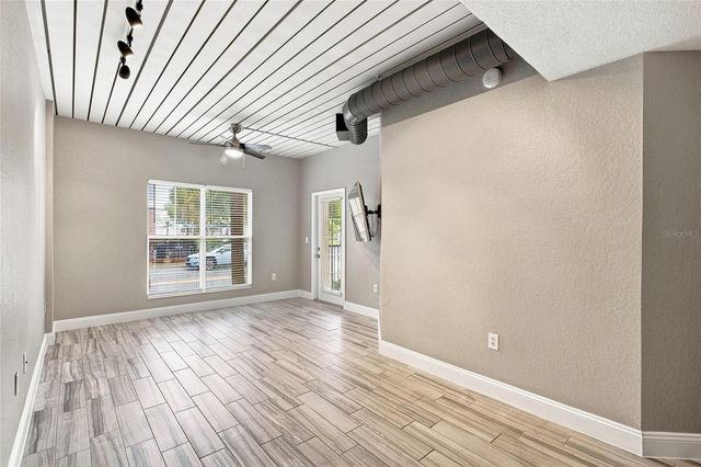 2410 W AZEELE STREET 216, Tampa, FL 33609