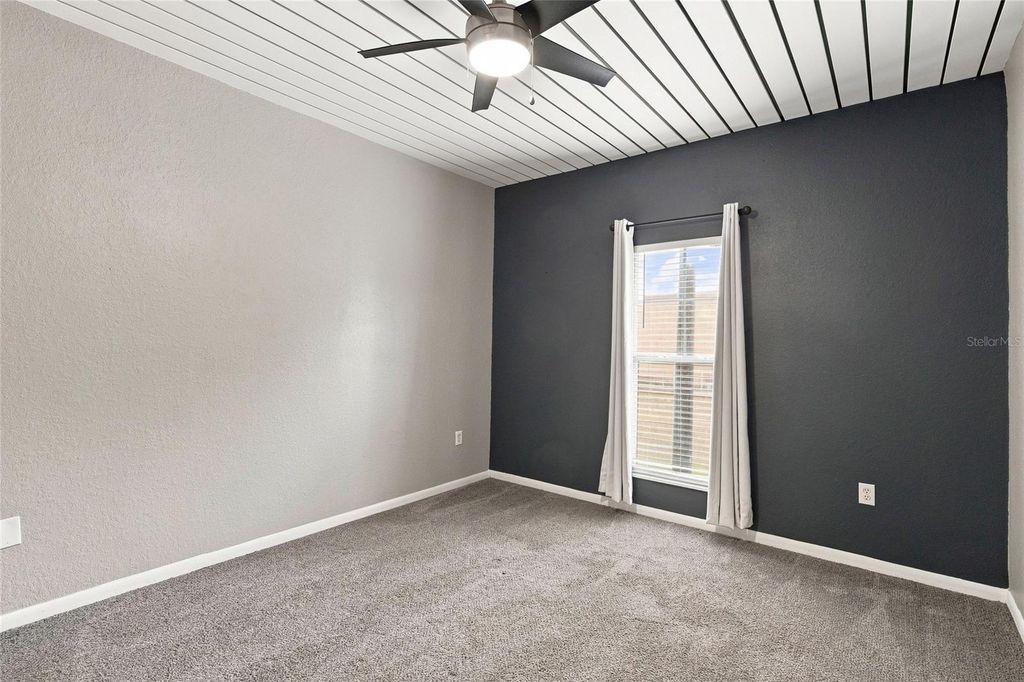 Image 10 of property listing at 2410 W AZEELE STREET 216, Tampa, FL 33609