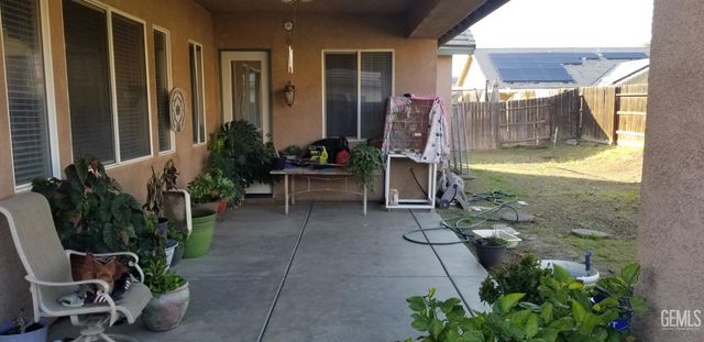 2808 Crestline Falls Lane, Bakersfield, CA 93313