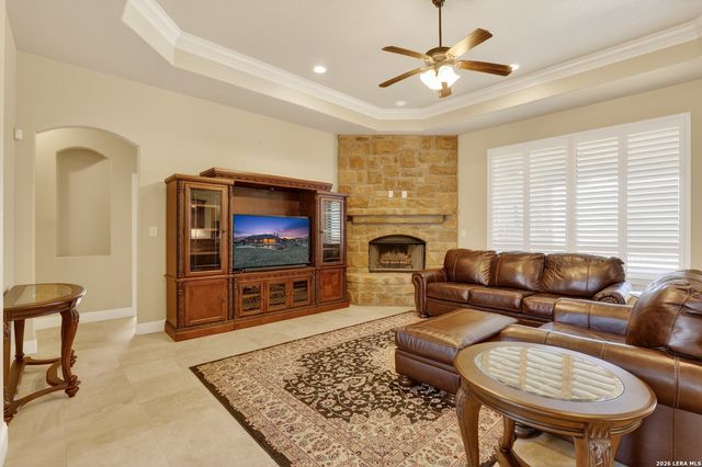 121 Abrego Mount, Floresville, TX 78114