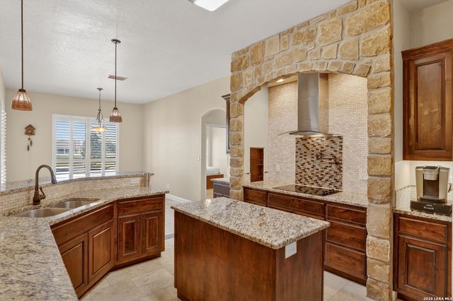 121 Abrego Mount, Floresville, TX 78114