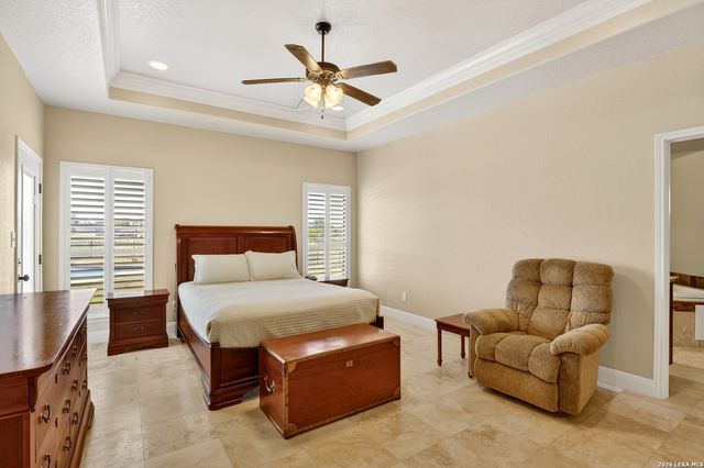 121 Abrego Mount, Floresville, TX 78114