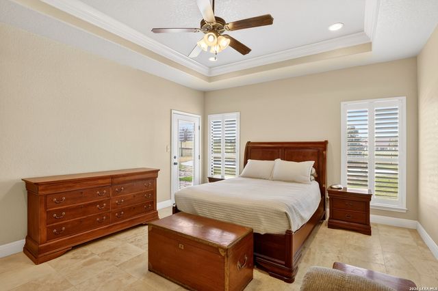 121 Abrego Mount, Floresville, TX 78114