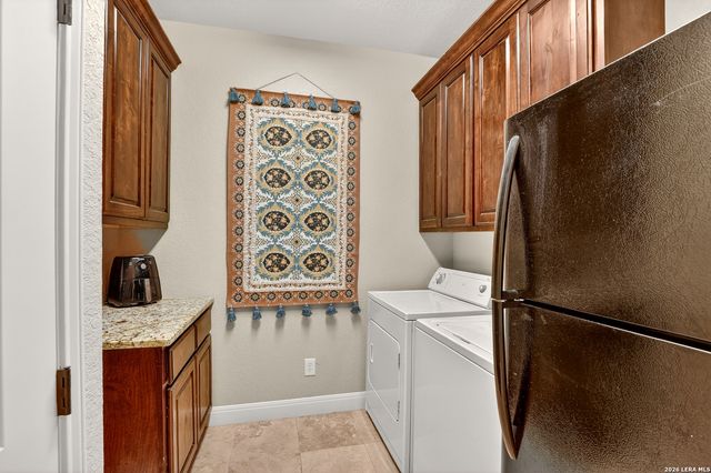 121 Abrego Mount, Floresville, TX 78114