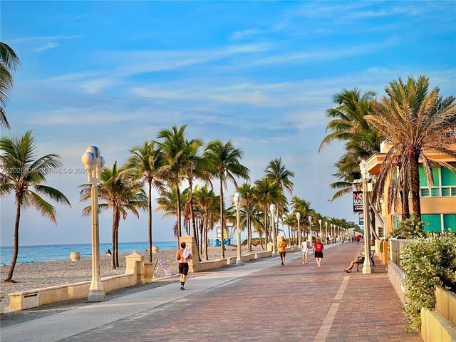 1450 Sheridan Street E 13, Hollywood, FL 33020