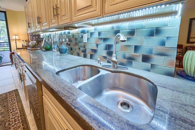 1450 Sheridan Street E 13, Hollywood, FL 33020