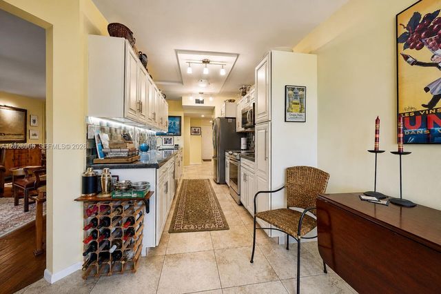 1450 Sheridan Street E 13, Hollywood, FL 33020