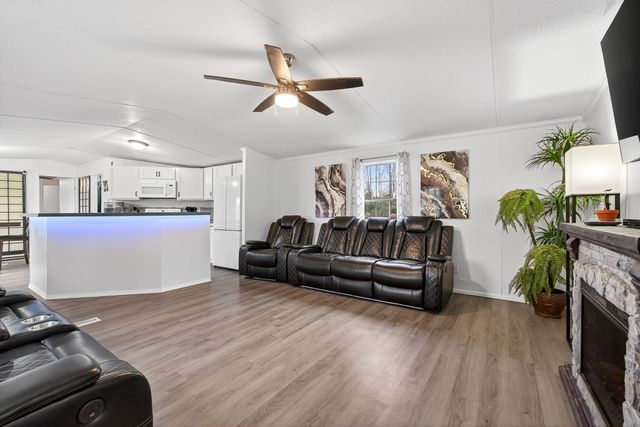 188 Papermill Rd, Quebeck, TN 38579