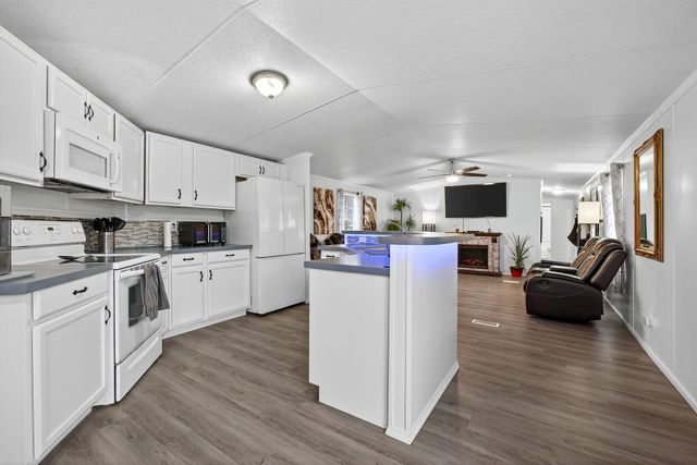 188 Papermill Rd, Quebeck, TN 38579