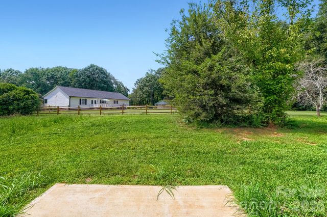 3334 Laboratory Road, Lincolnton, NC 28092