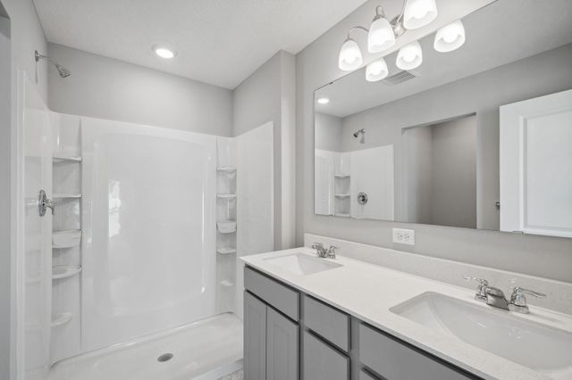 919 Greenlawn Avenue W, Delano, MN 55328