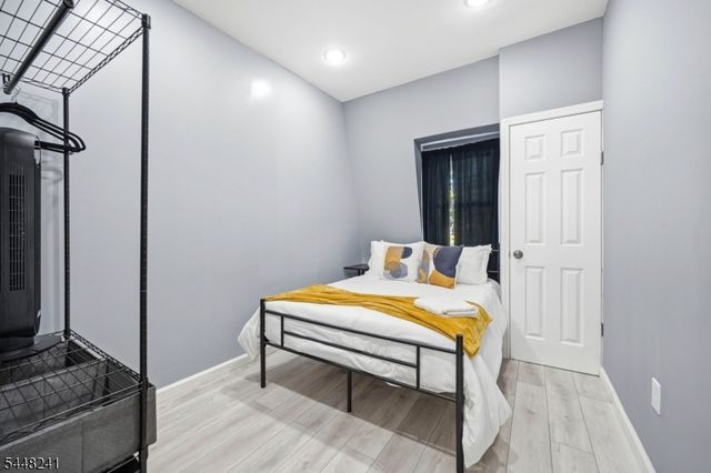 153 Danforth Ave, Jersey City, NJ 07305