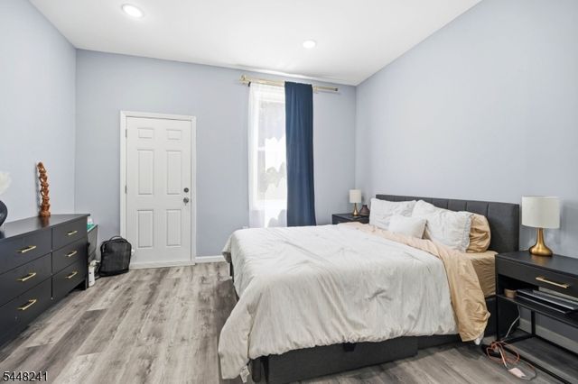 153 Danforth Ave, Jersey City, NJ 07305