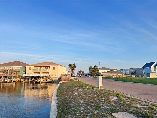 13997 Ports O Call Drive C, Corpus Christi, TX 78418