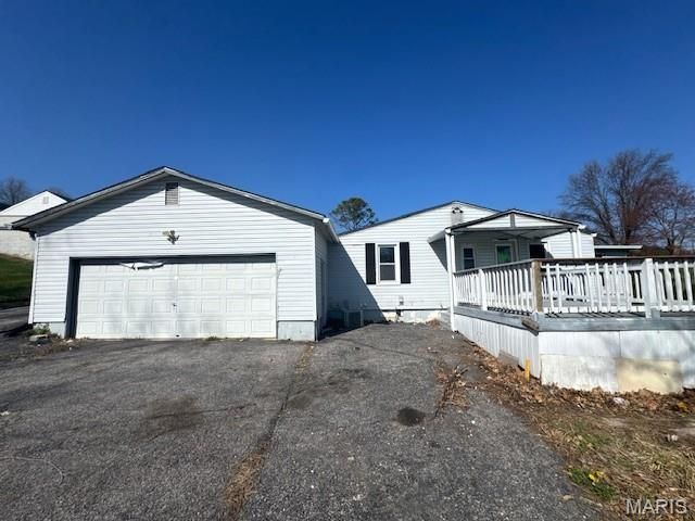 6434 Christopher Drive, St Louis, MO 63129