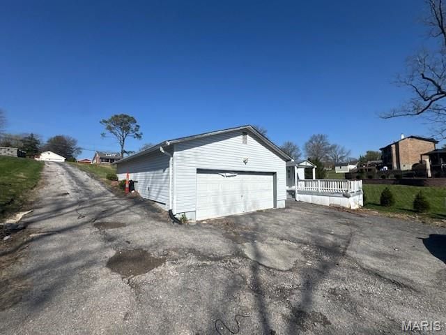 6434 Christopher Drive, St Louis, MO 63129