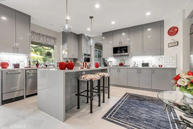 22019 Gold Canyon, Saugus, CA 91390