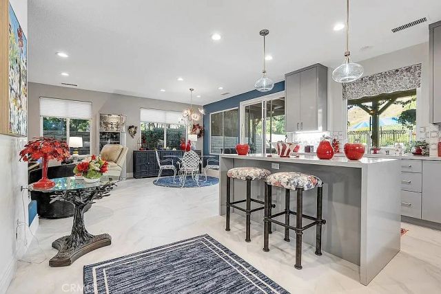 22019 Gold Canyon, Saugus, CA 91390