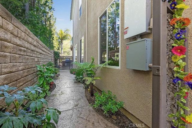 22019 Gold Canyon, Saugus, CA 91390