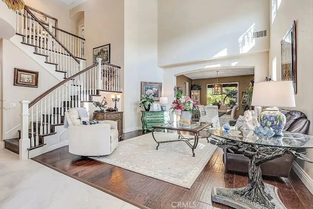 22019 Gold Canyon, Saugus, CA 91390