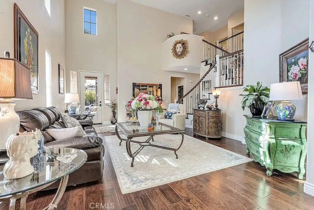 22019 Gold Canyon, Saugus, CA 91390