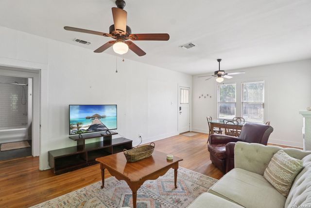 1007 Rigsby, San Antonio, TX 78210