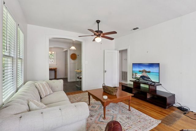 1007 Rigsby, San Antonio, TX 78210