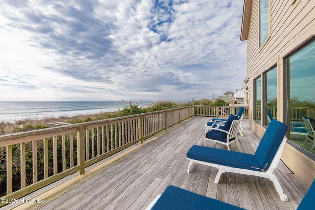 111 Dogwood Circle, Atlantic Beach, NC 28512