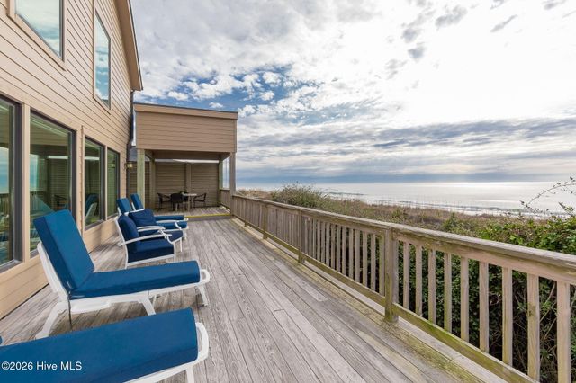 111 Dogwood Circle, Atlantic Beach, NC 28512