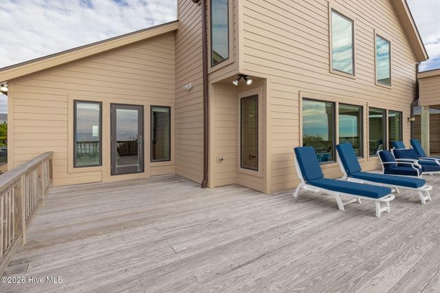 111 Dogwood Circle, Atlantic Beach, NC 28512