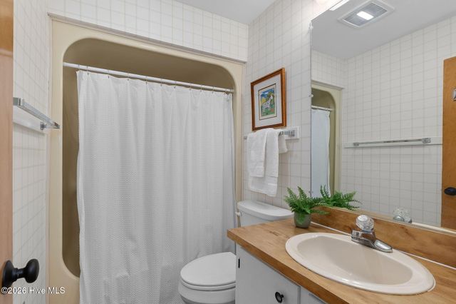 111 Dogwood Circle, Atlantic Beach, NC 28512