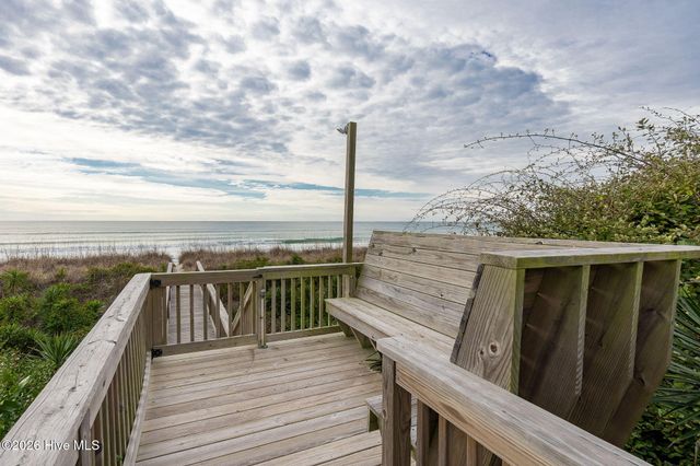 111 Dogwood Circle, Atlantic Beach, NC 28512