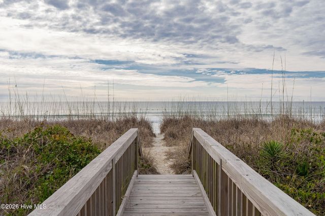 111 Dogwood Circle, Atlantic Beach, NC 28512