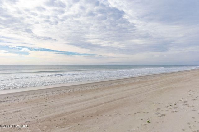 111 Dogwood Circle, Atlantic Beach, NC 28512