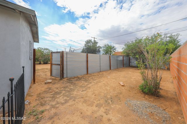 329 W Macarthur Street, Tucson, AZ 85714