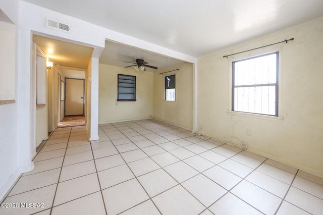 329 W Macarthur Street, Tucson, AZ 85714