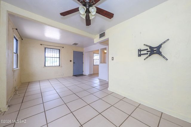 329 W Macarthur Street, Tucson, AZ 85714