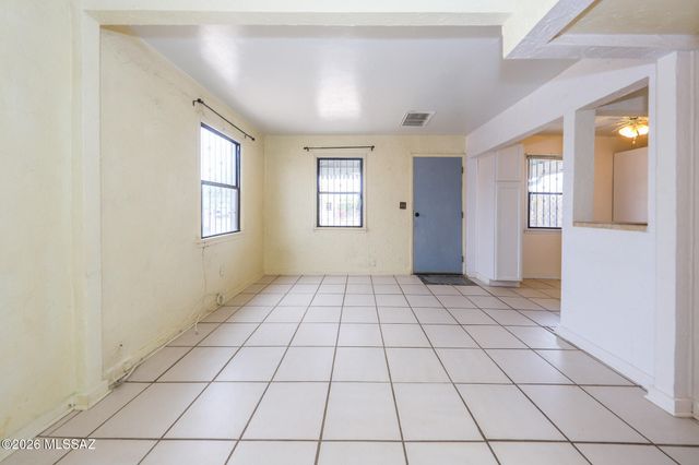 329 W Macarthur Street, Tucson, AZ 85714