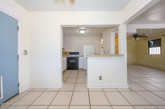 329 W Macarthur Street, Tucson, AZ 85714