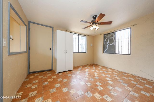 329 W Macarthur Street, Tucson, AZ 85714